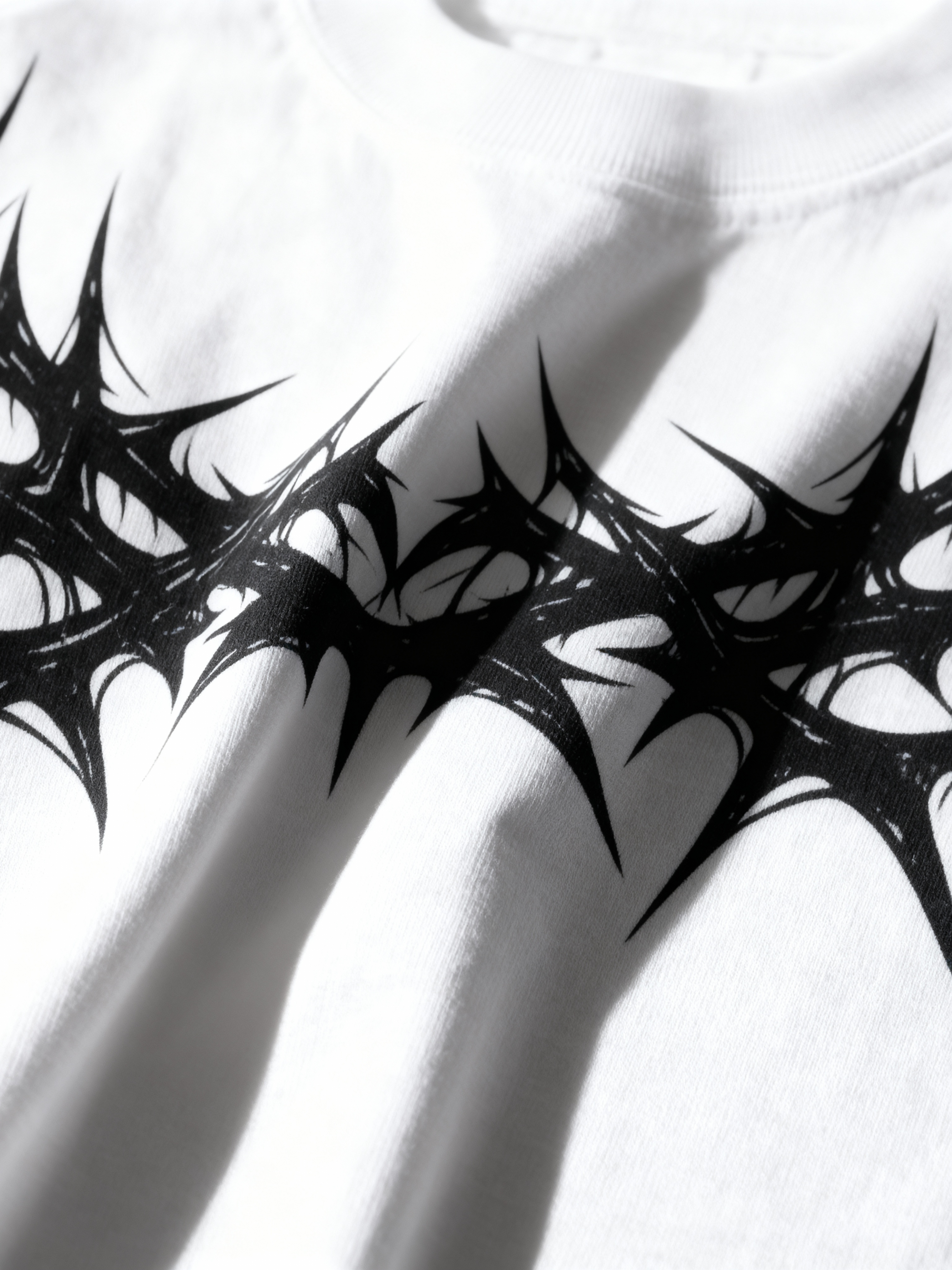 CROWN OF THORNS UNISEX OVERSIZED TSHIRT