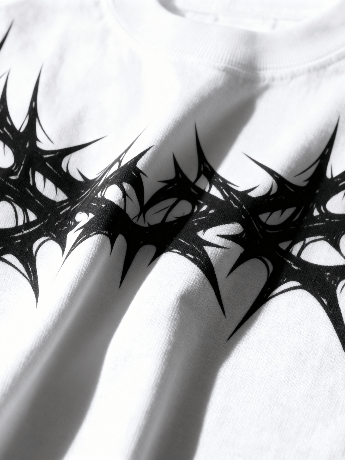 CROWN OF THORNS UNISEX OVERSIZED TSHIRT - Teenovative