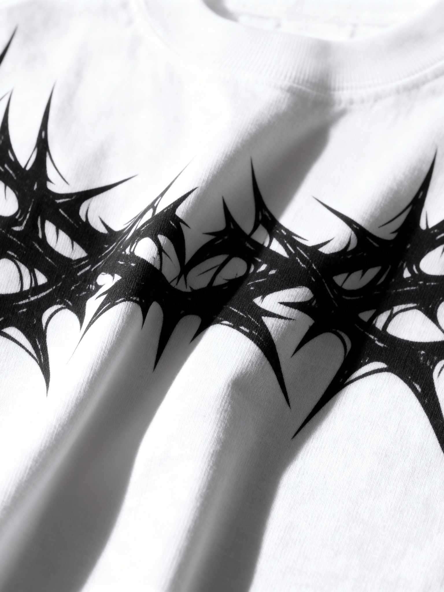 CROWN OF THORNS UNISEX OVERSIZED TSHIRT - Teenovative