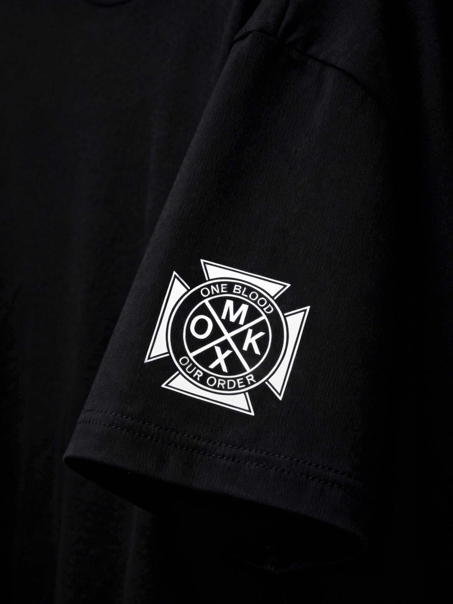 CROWN OF THORNS UNISEX OVERSIZED TSHIRT - Teenovative